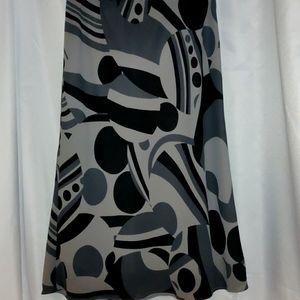 Limited, Gray/Black Geo print skirt, S